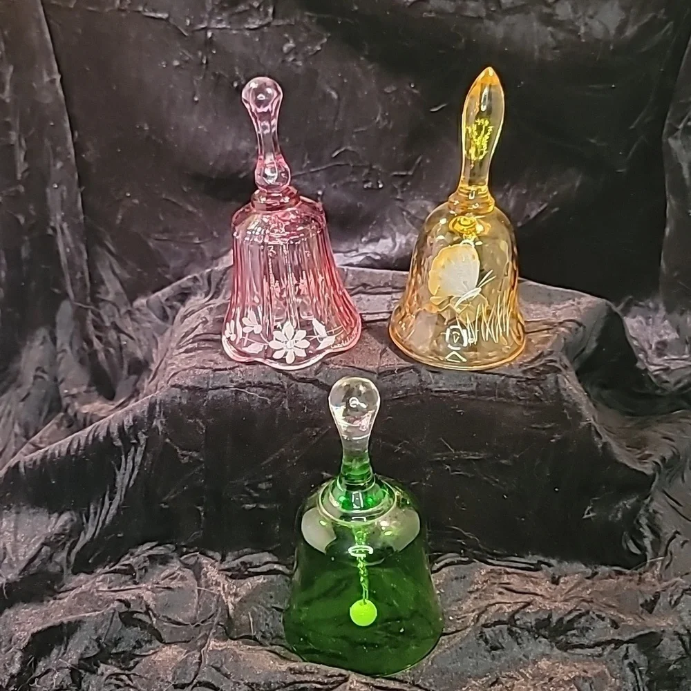 0279. Fenton Hand Painted Beautiful 😍 Glass Bells 🔔